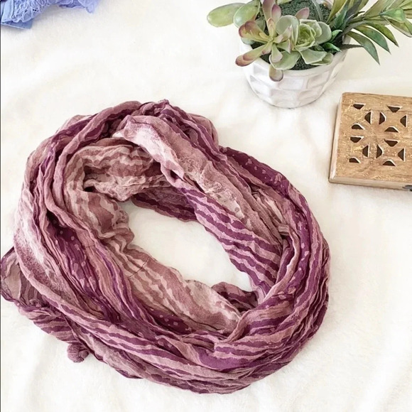 UO Starring at Stars Boho Tassell Infinity Scarf - Picture 1 of 8